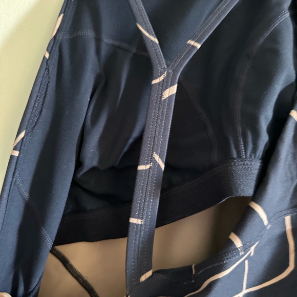 Sweaty Betty Women’s Navy London Active Yoga Shelf Bra Tank Top Size Medium EUC - Picture 8 of 9